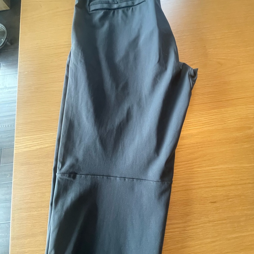 Lululemon Commission Classic-Fit Pant 30L, 35 waist. Charcoal color